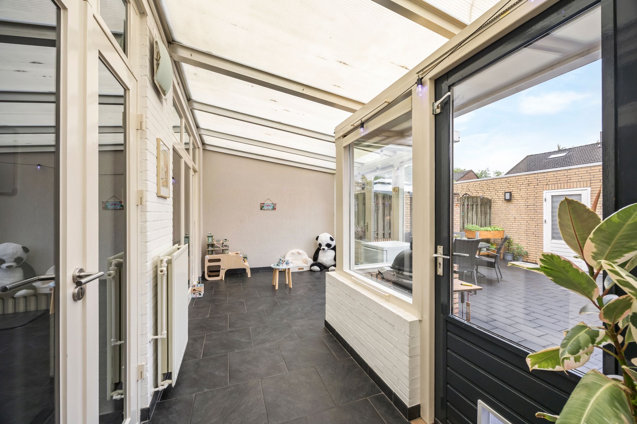 Photo 24 of Isabellastraat 28