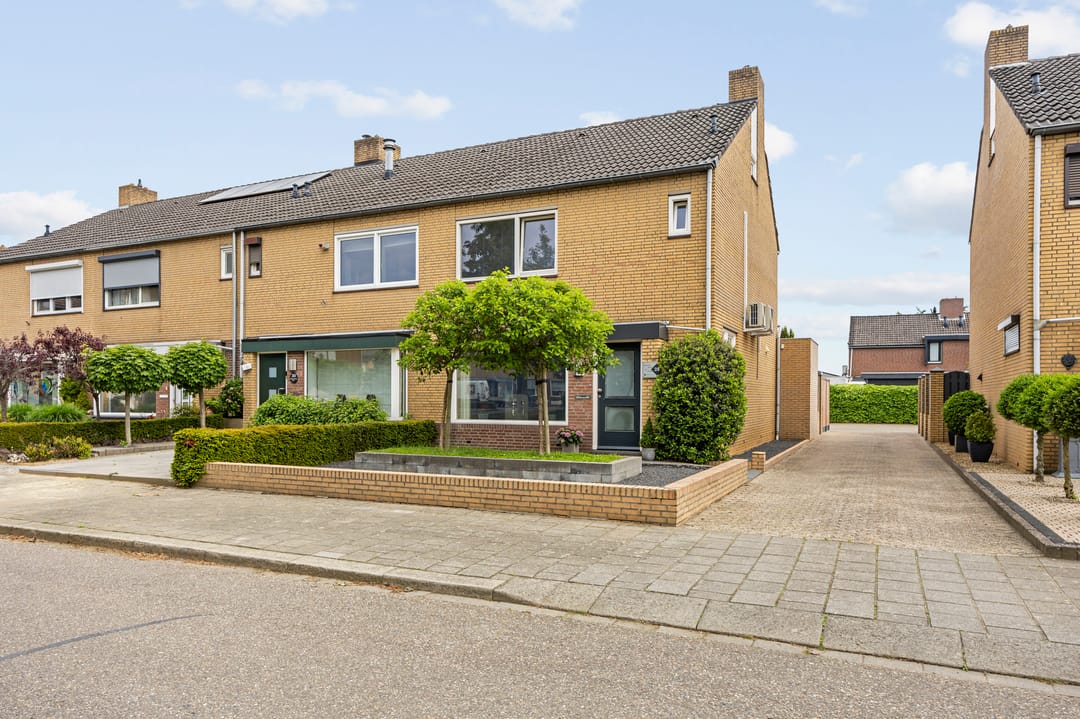 Photo 7 of Isabellastraat 28