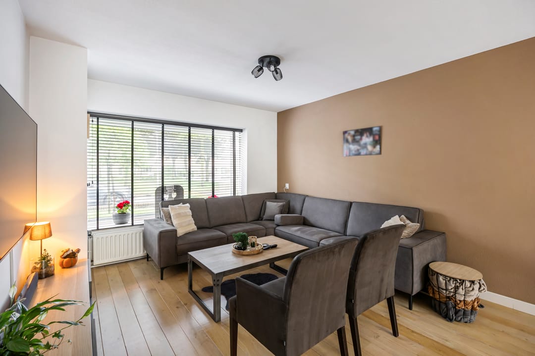 Photo 11 of Isabellastraat 28
