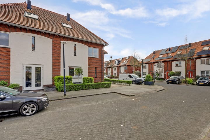 Photo 4 of Charactostraat 30