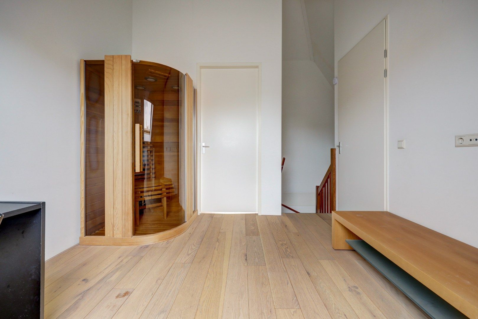 Spacious Semi-Detached Family Home with Sauna and Solar Panels in Fascinatio — 30