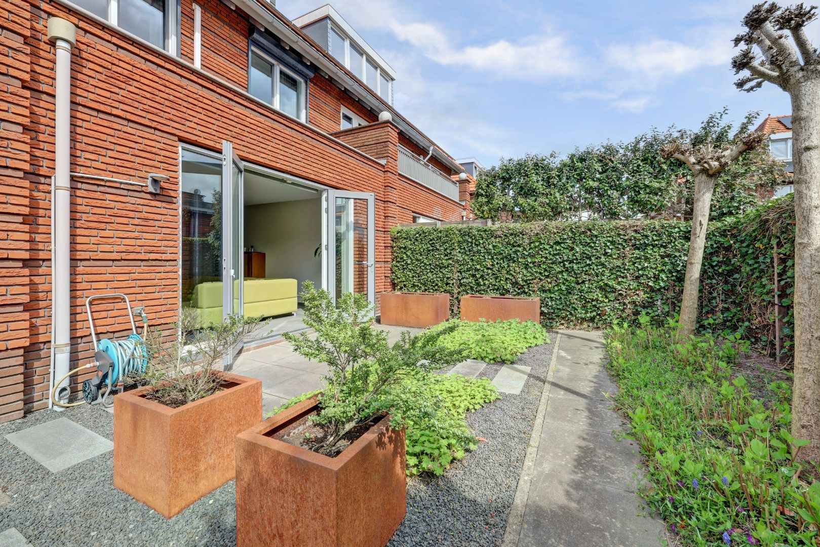 Spacious Semi-Detached Family Home with Sauna and Solar Panels in Fascinatio — 39