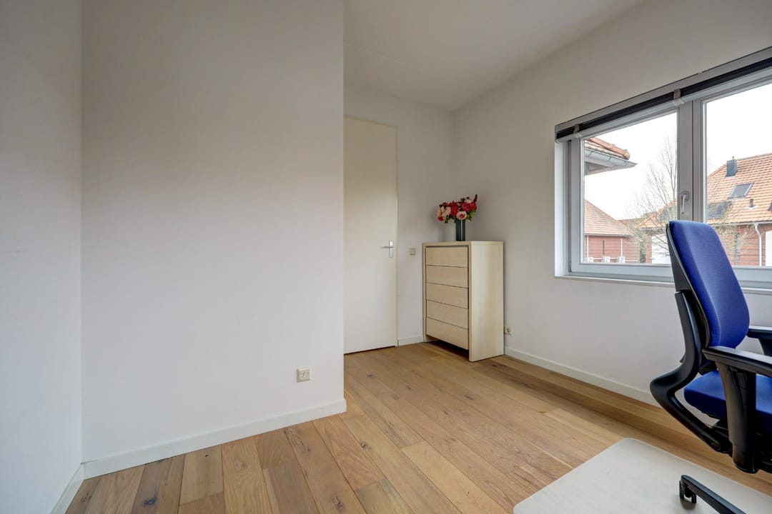 Spacious Semi-Detached Family Home with Sauna and Solar Panels in Fascinatio — 26