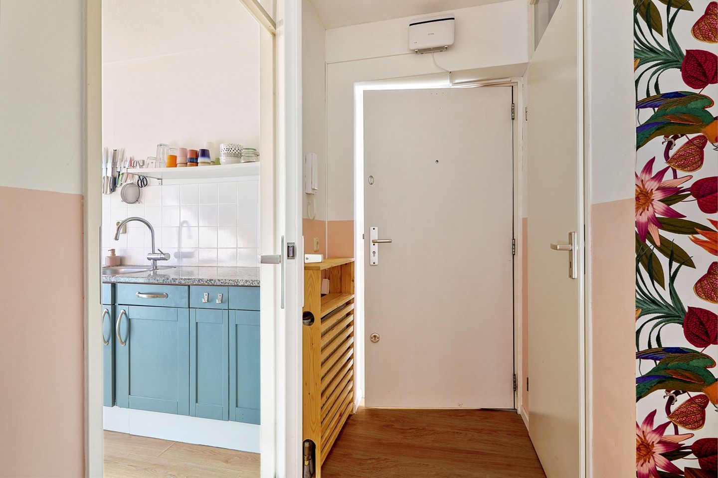 Bright Apartment with Sunny Balcony in Amsterdam's Architectenbuurt — 19