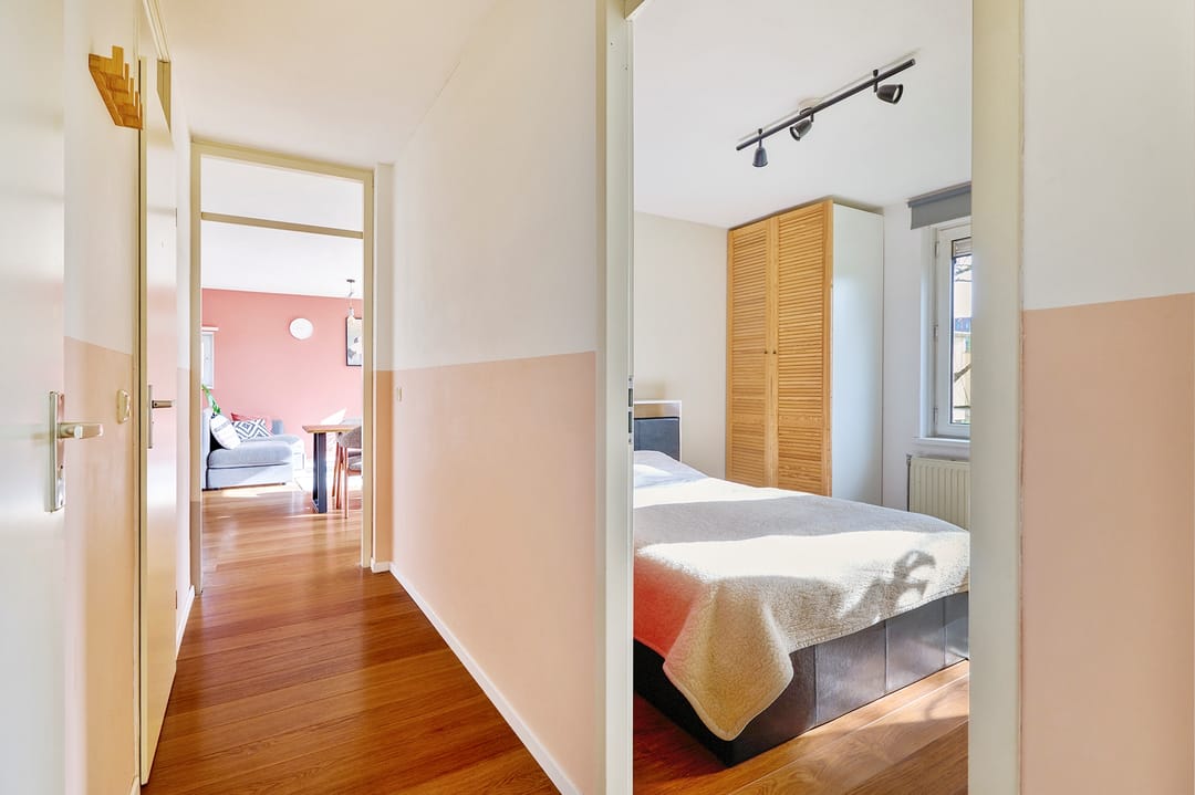 Bright Apartment with Sunny Balcony in Amsterdam's Architectenbuurt — 13