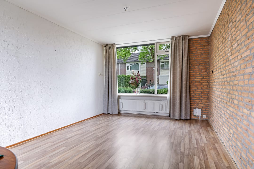 Photo 16 of Esdoornstraat 42