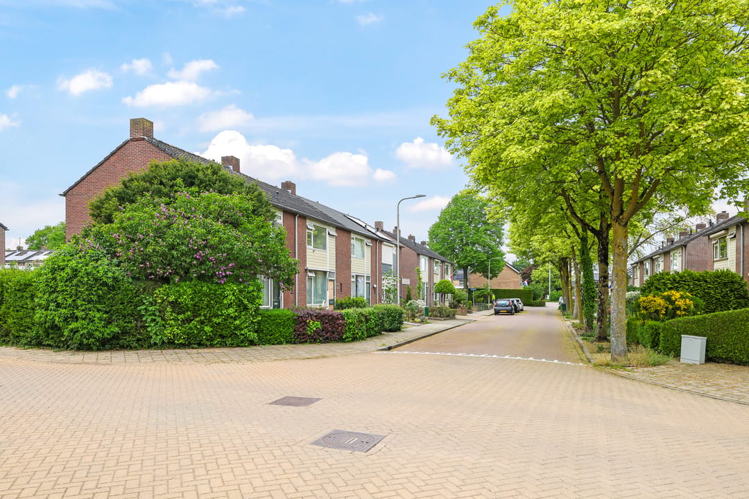 Photo 67 of Esdoornstraat 42