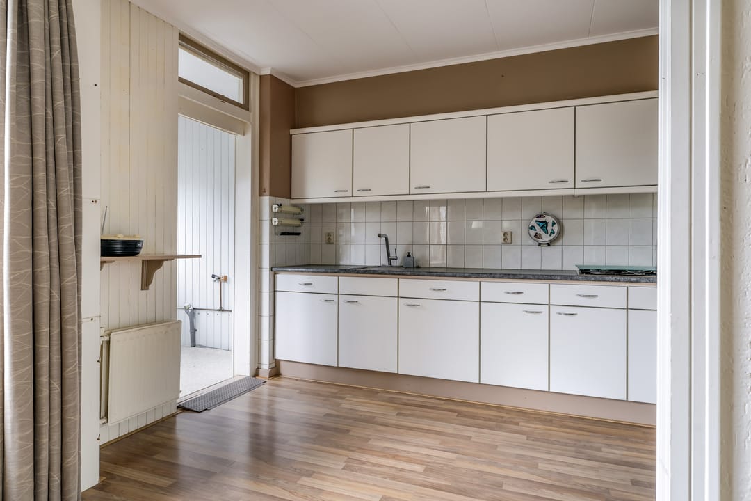 Photo 22 of Esdoornstraat 42