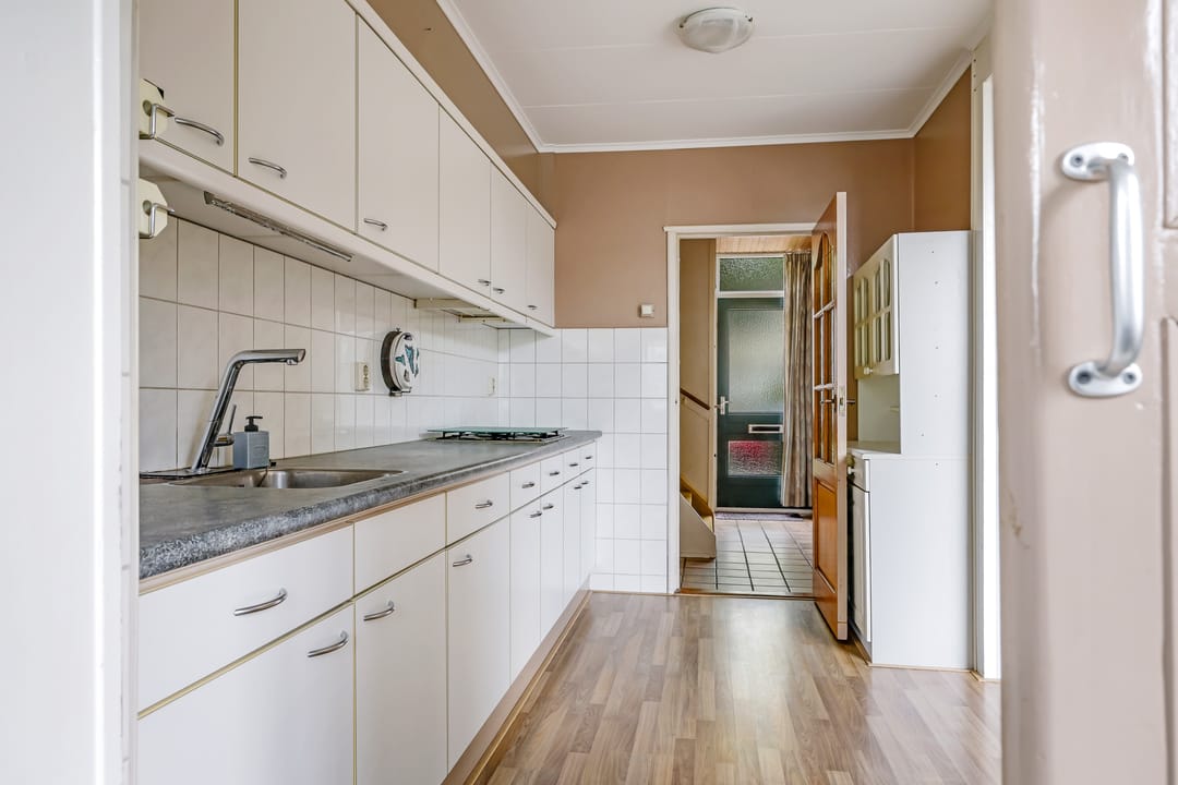 Photo 23 of Esdoornstraat 42