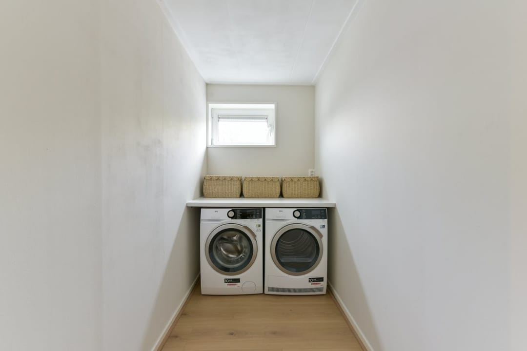 Renovated Corner House with Sunny Garden in Central Zeist — 37