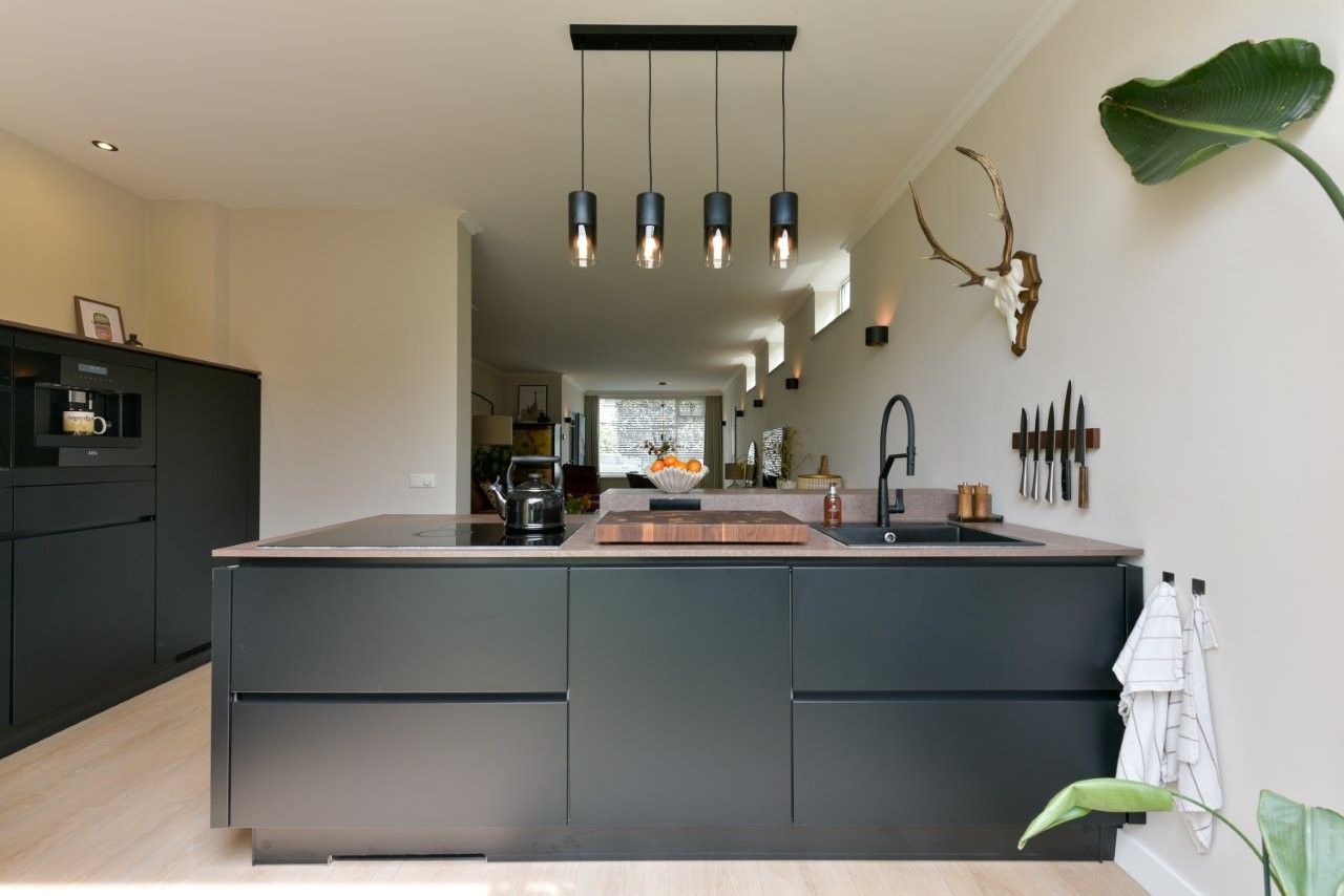 Renovated Corner House with Sunny Garden in Central Zeist — 15