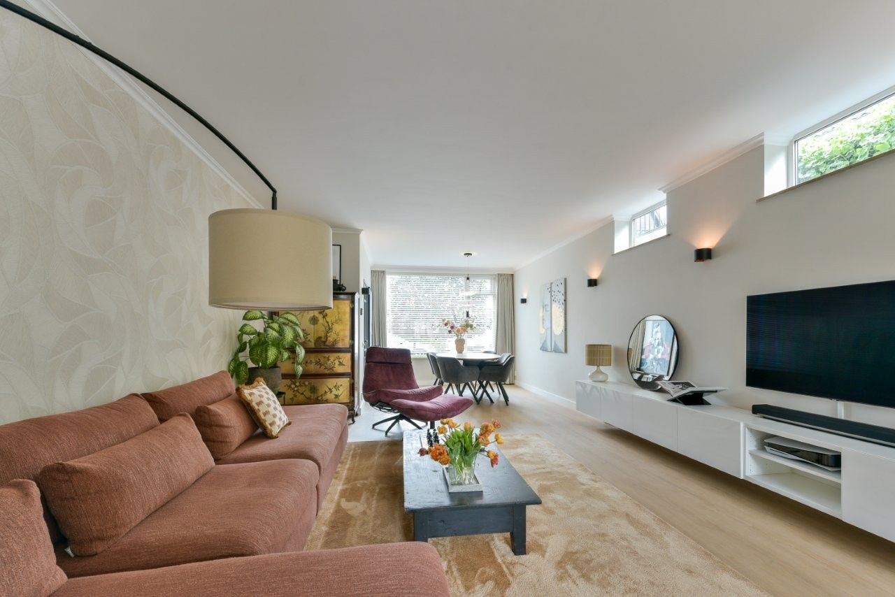 Renovated Corner House with Sunny Garden in Central Zeist — 9