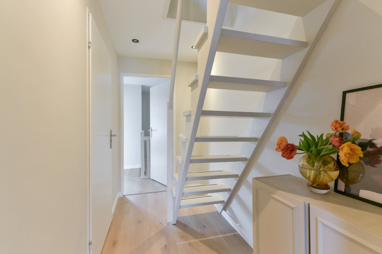 Renovated Corner House with Sunny Garden in Central Zeist — 33