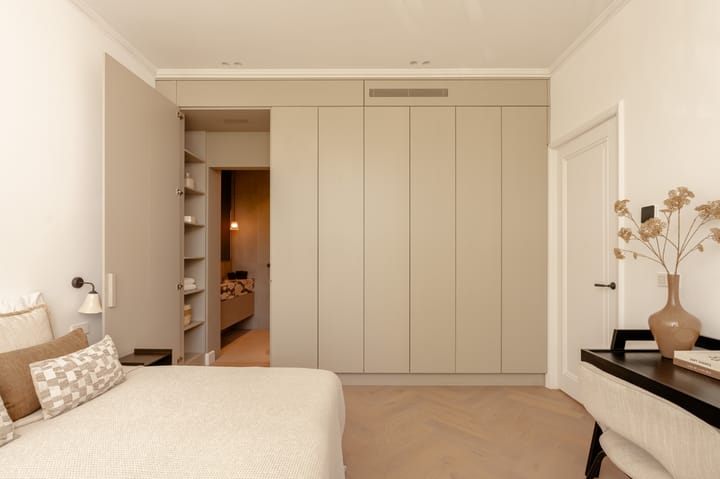 Photo 4 of Frans van Mierisstraat 45-2
