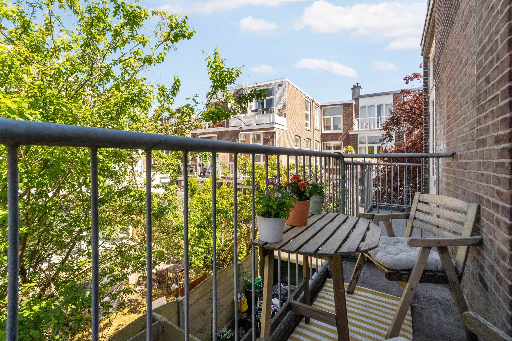 Well-Maintained Two-Bedroom Apartment with Water Views in Heesterbuurt — 24