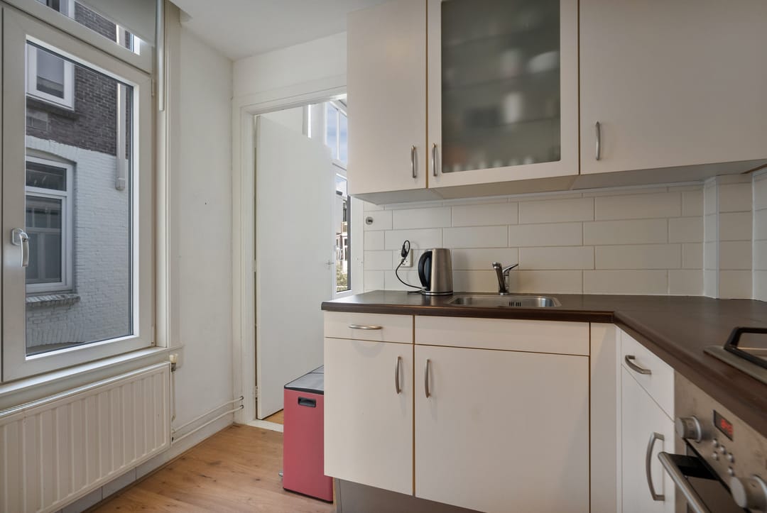 Well-Maintained Two-Bedroom Apartment with Water Views in Heesterbuurt — 17