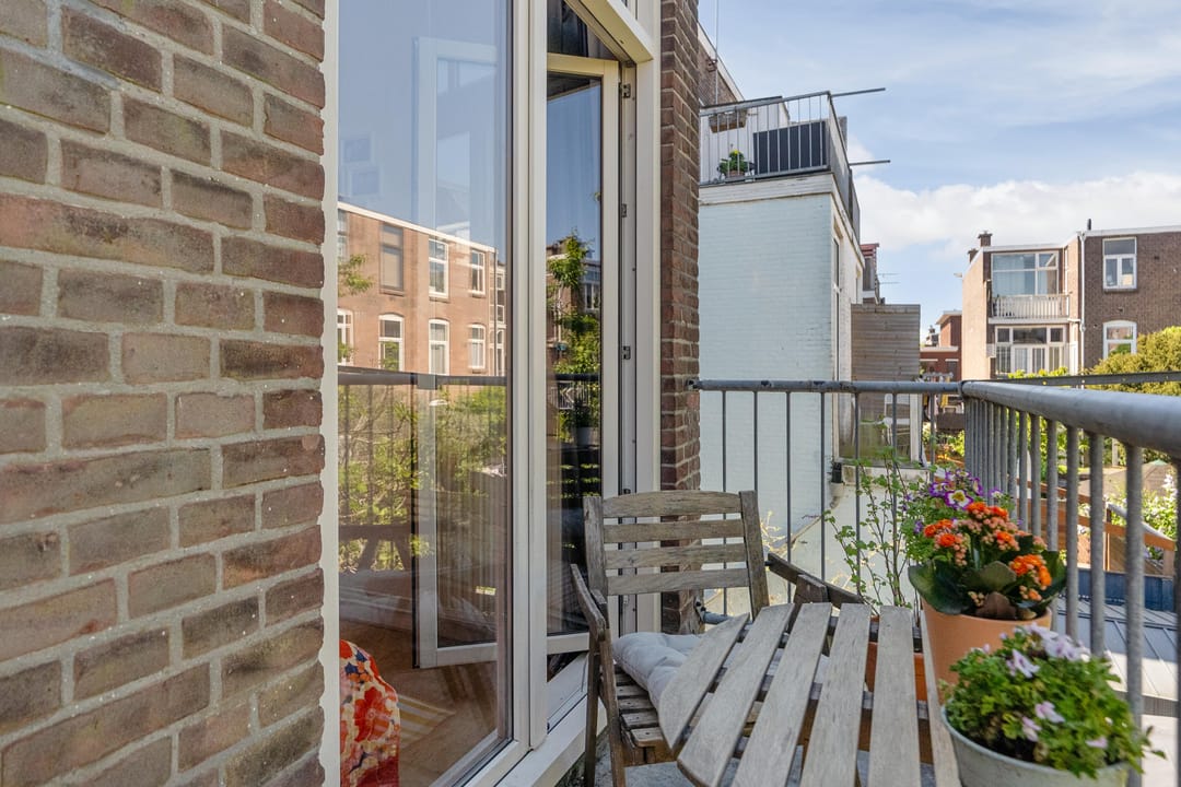 Well-Maintained Two-Bedroom Apartment with Water Views in Heesterbuurt — 23