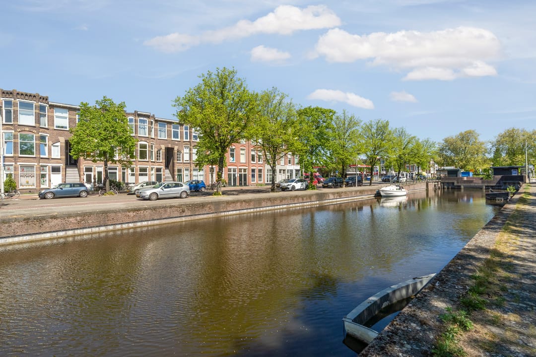 Well-Maintained Two-Bedroom Apartment with Water Views in Heesterbuurt — 32
