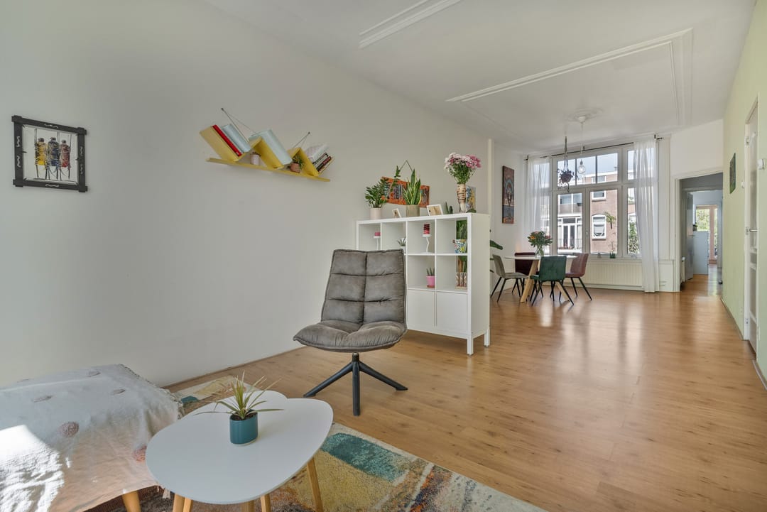 Well-Maintained Two-Bedroom Apartment with Water Views in Heesterbuurt — 13
