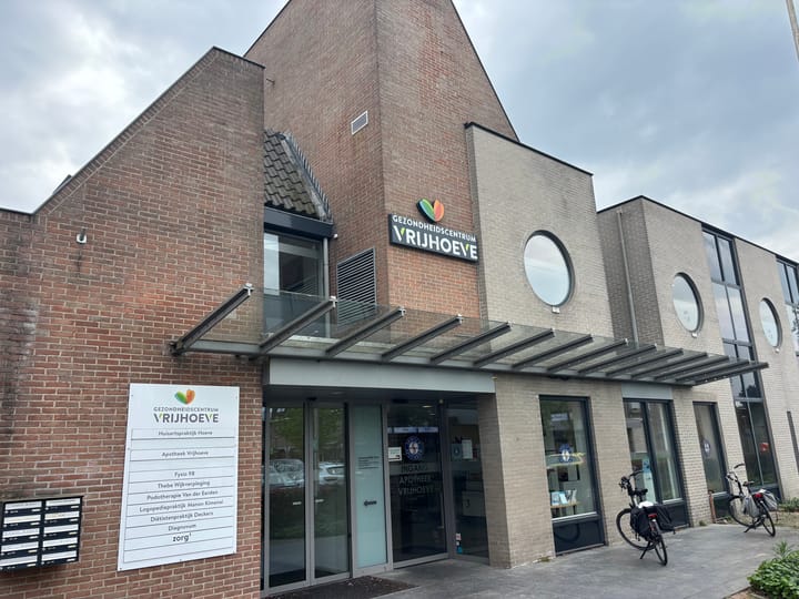 Raadhuisplein 4, Sprang-Capelle