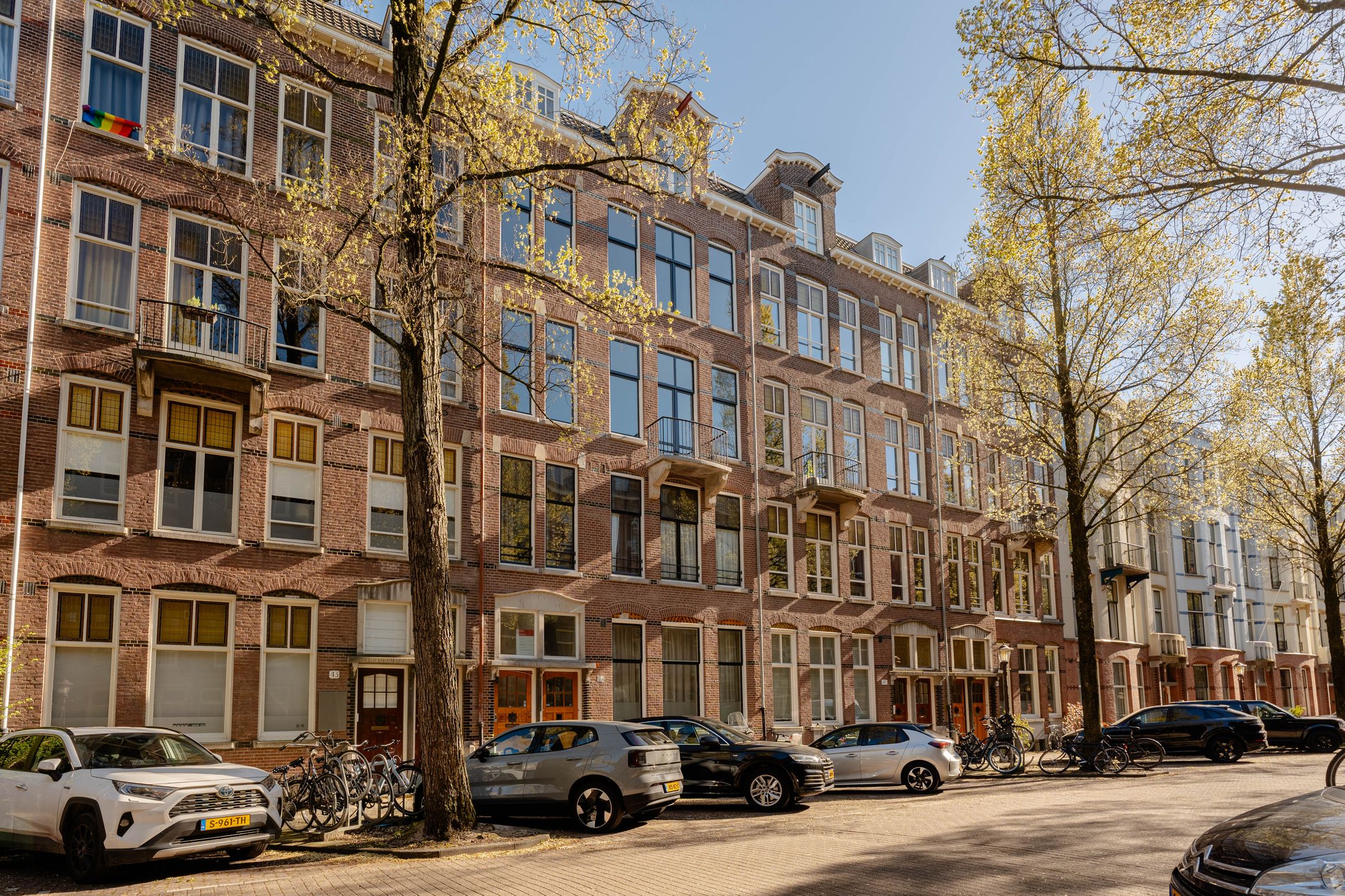 Photo 42 of Frans van Mierisstraat 45-2