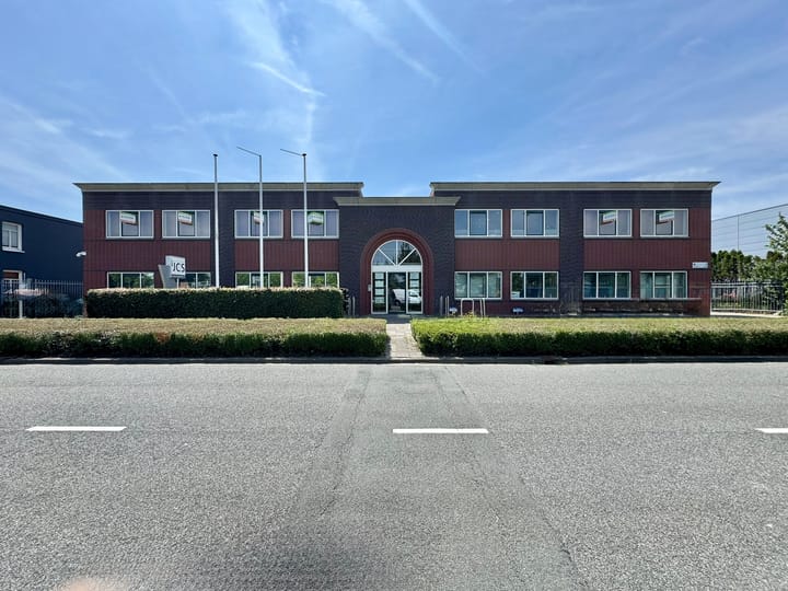Moezel 17-A, Den Haag