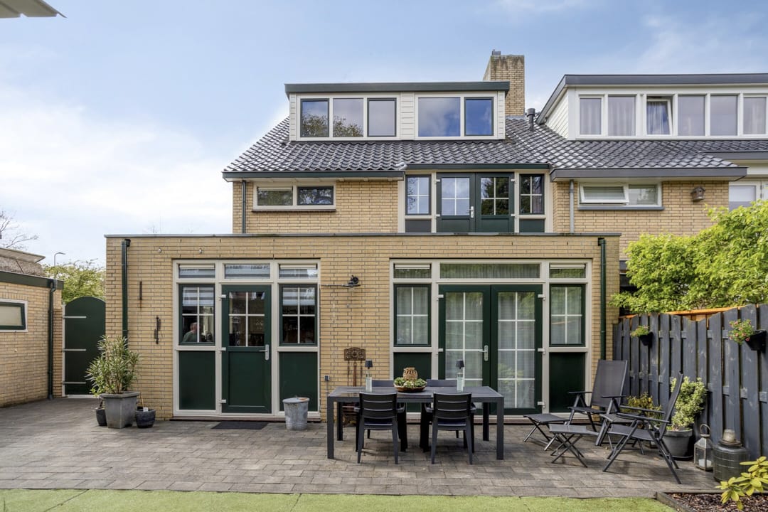 Spacious Fully Insulated Family Home in Villapark Velserbeek — 7