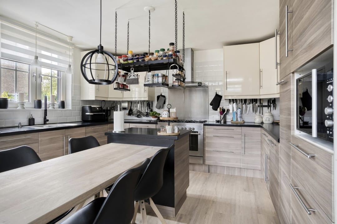 Spacious Fully Insulated Family Home in Villapark Velserbeek — 22