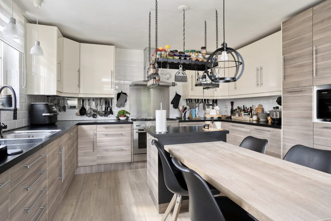 Spacious Fully Insulated Family Home in Villapark Velserbeek — 23