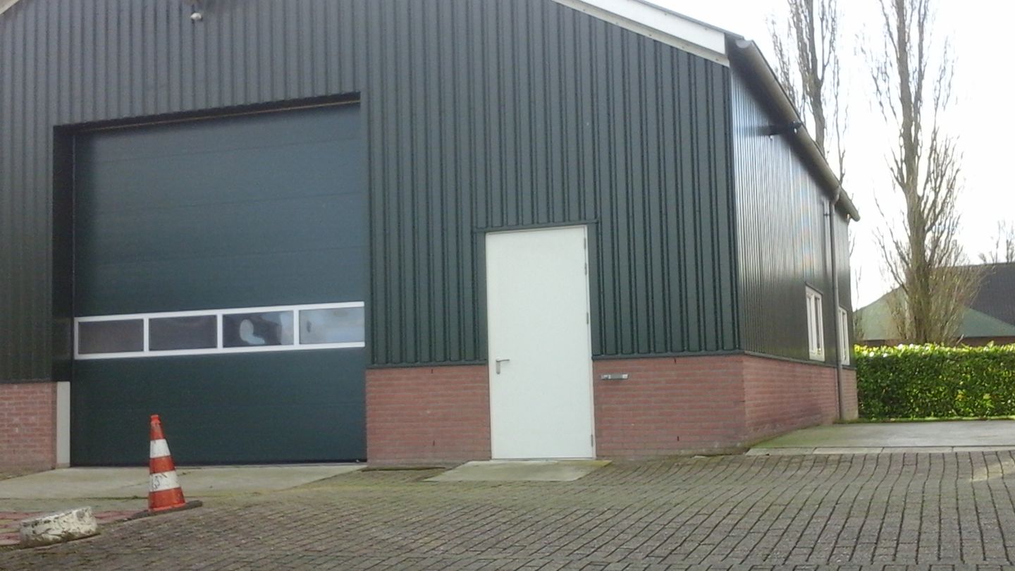 Bekijk foto 2 van Provincialeweg Oost 13-a