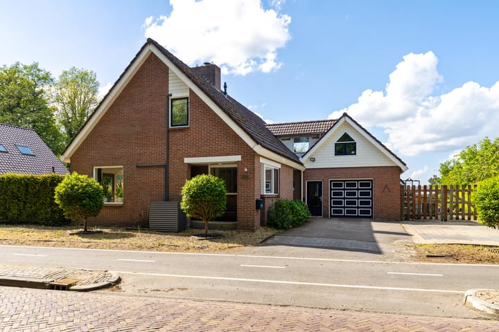 Photo 2 of Dorpsstraat 80