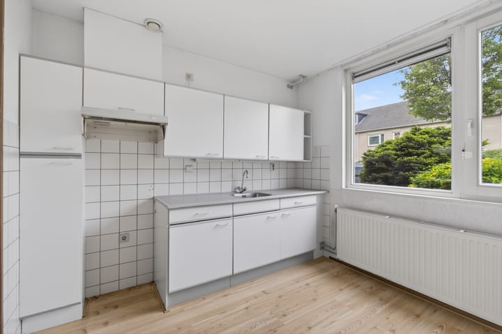 Tussenwoning te koop: Begoniastraat 16, Badhoevedorp