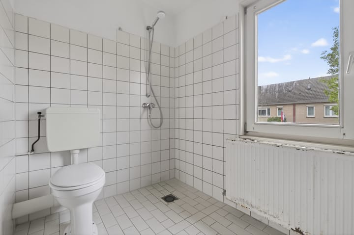 Tussenwoning te koop: Begoniastraat 16, Badhoevedorp