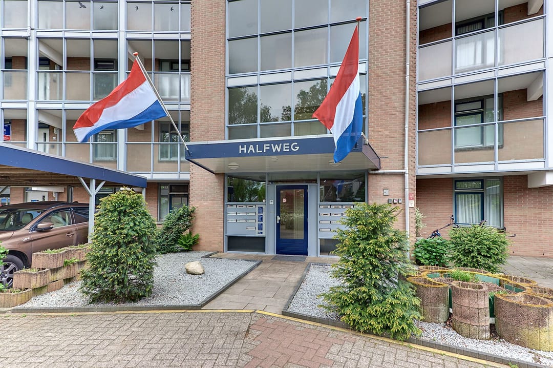 Photo 37 of Broeklaan 32