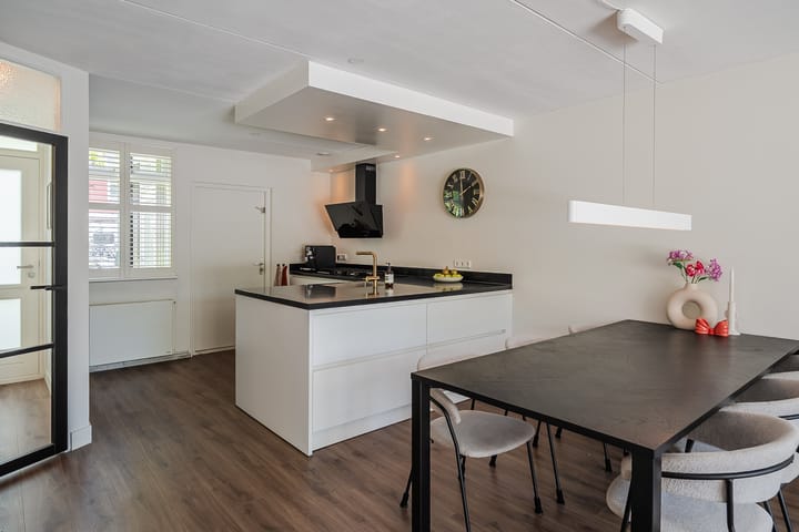 Hoekwoning te koop: Jan Roggeveenweg 24, Bergen (Nh)
