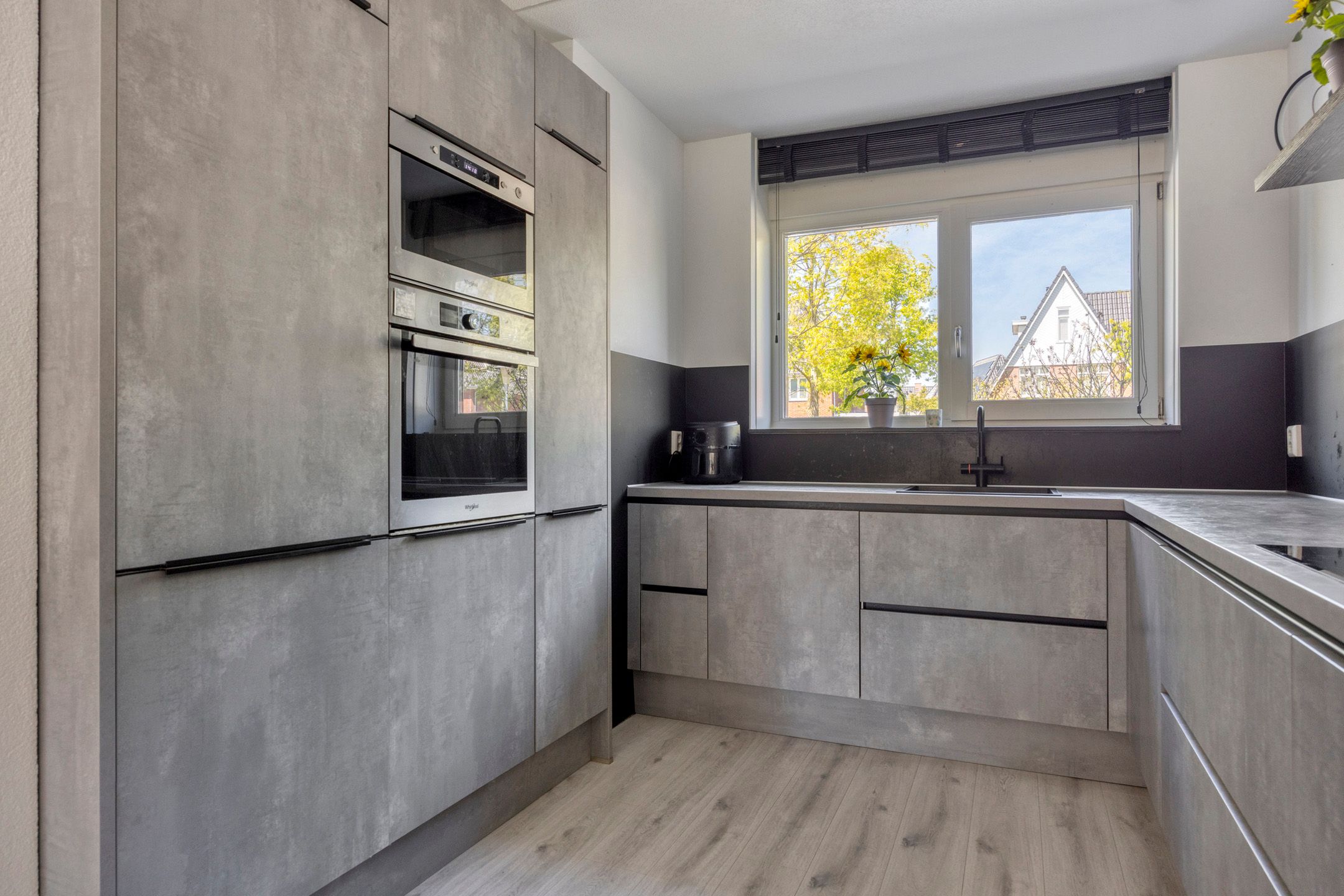 Foto 15 van Moldaustroom 75