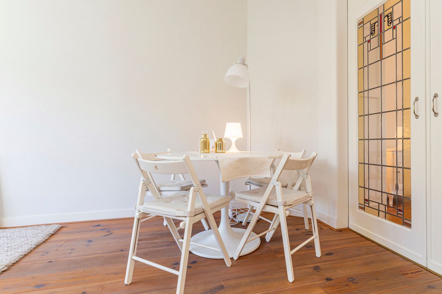 Romantic apartment with authentic details and sunny balcony in Vruchtenbuurt — 10