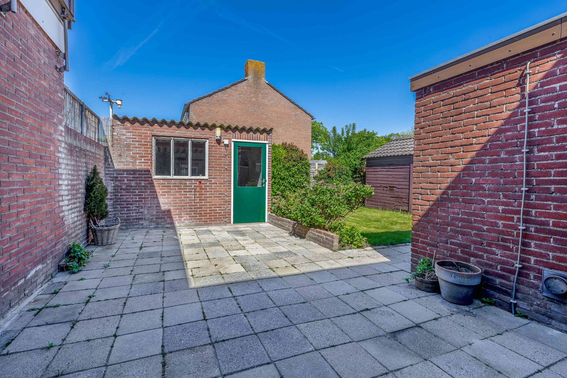 Spacious Corner House with Garage in Quiet Stellendam West — 18
