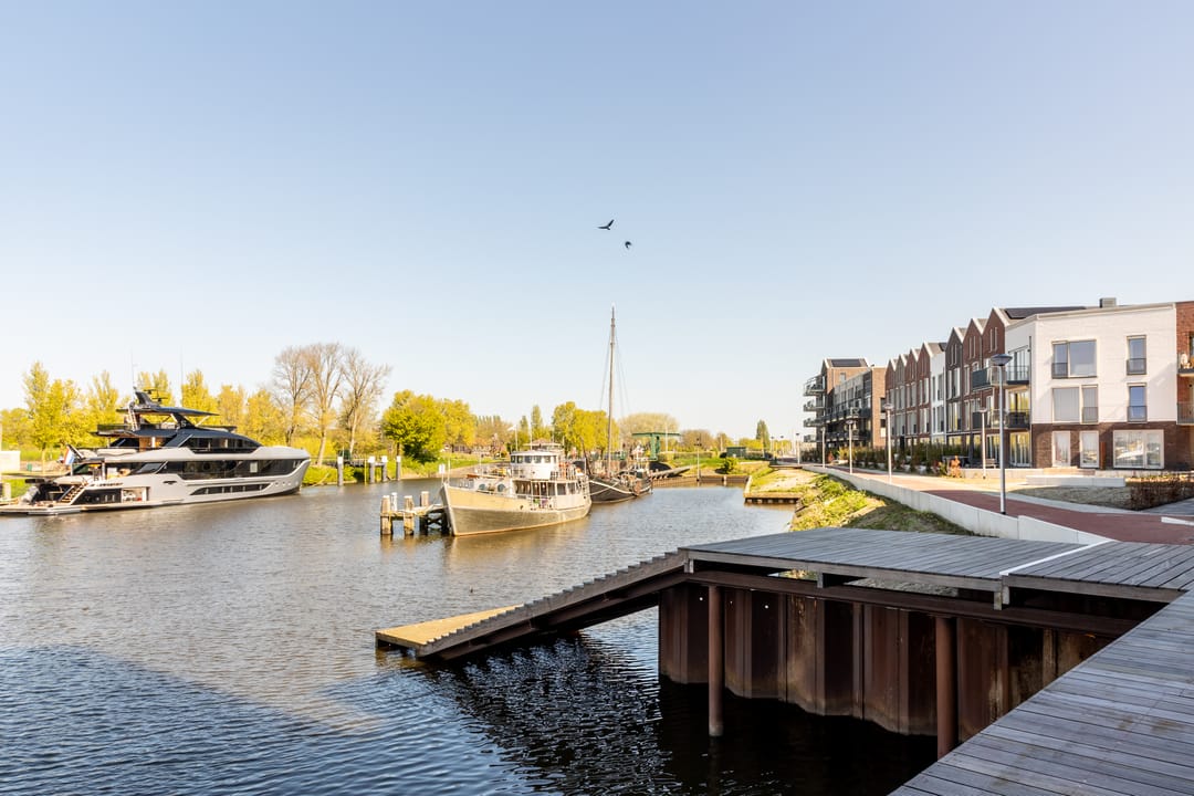 Photo 7 of Stationsplein 202