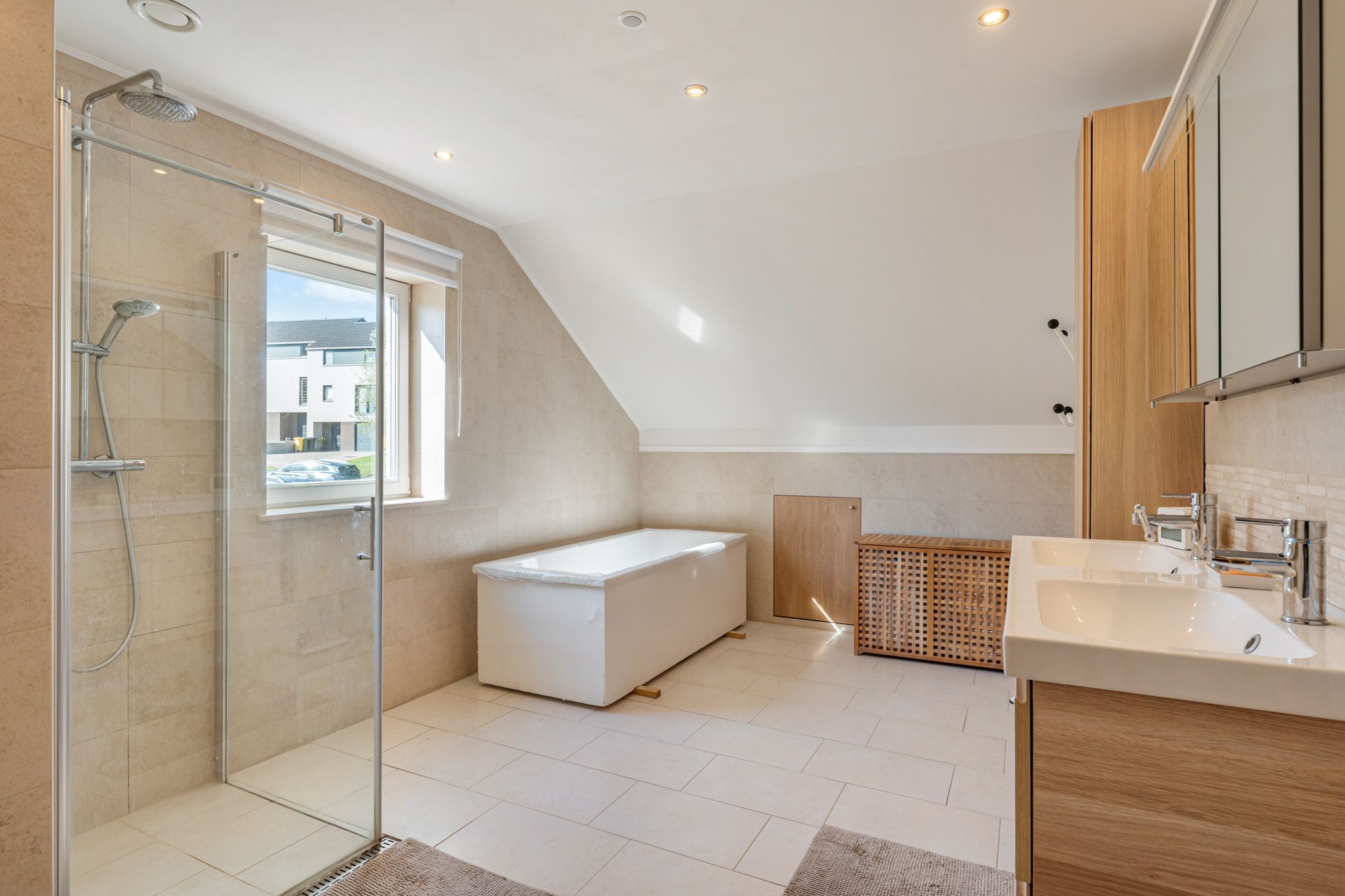Photo 12 of Rue Haute 113