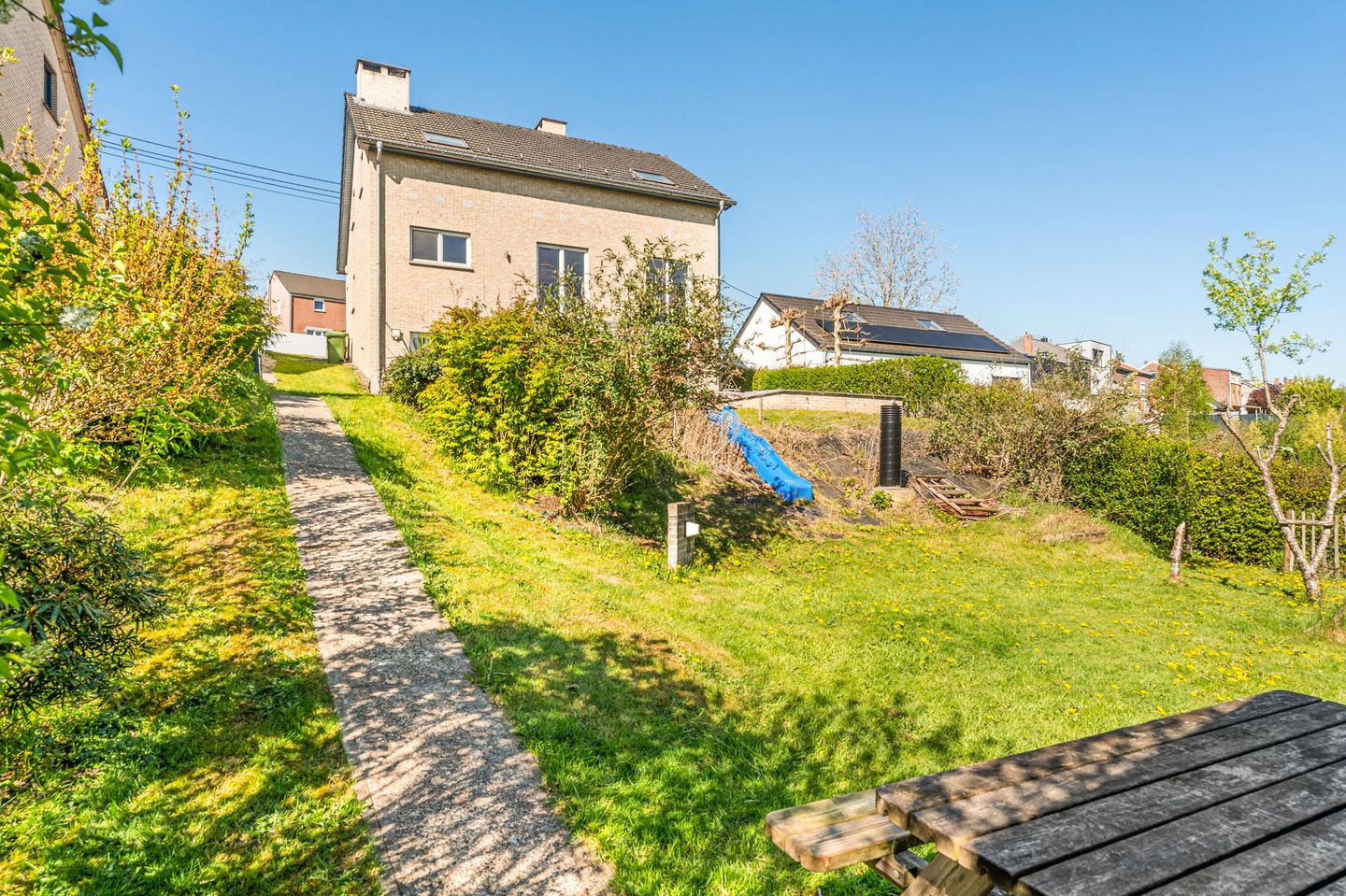 Photo 25 of Rue Haute 113