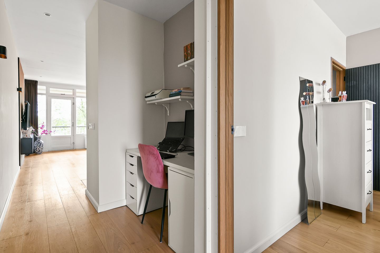 Fully Renovated Top Floor Apartment with Sunny Balcony and Water Views — 14