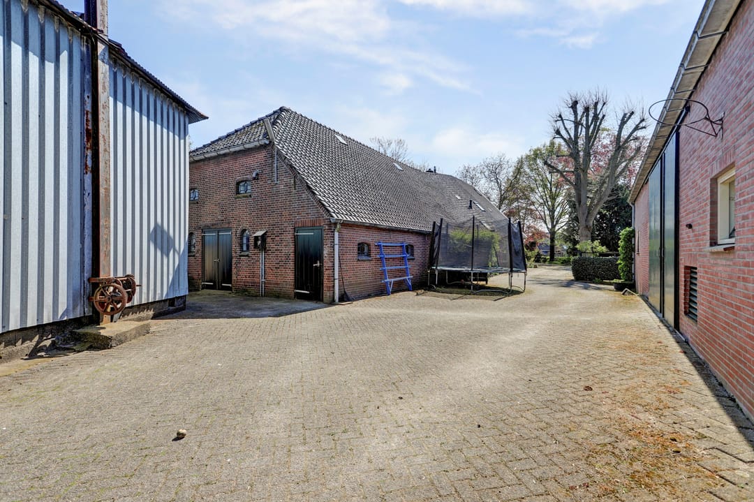 Foto 46 van Lopikerweg oost 101