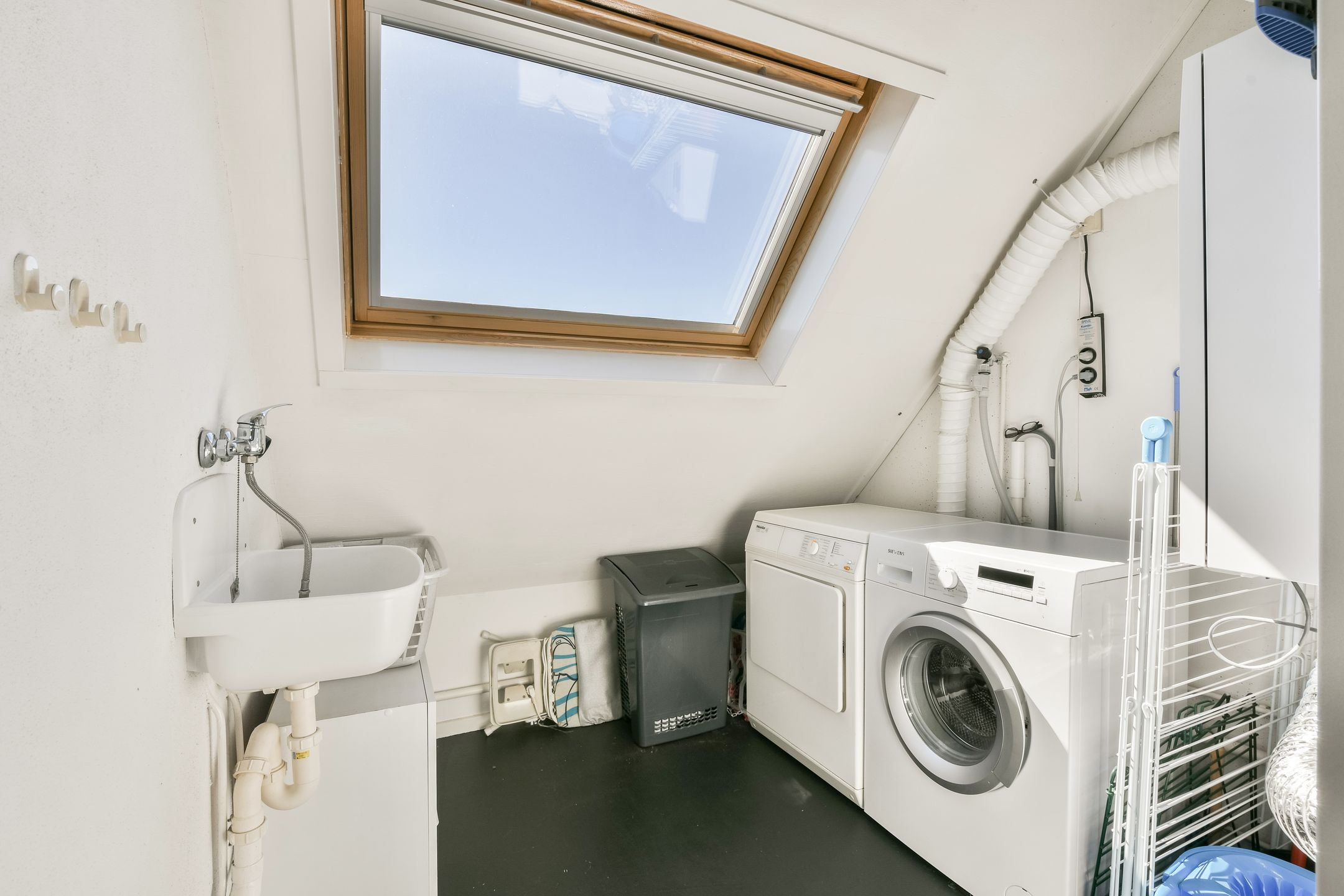 Photo 30 of Waardijnstraat 47