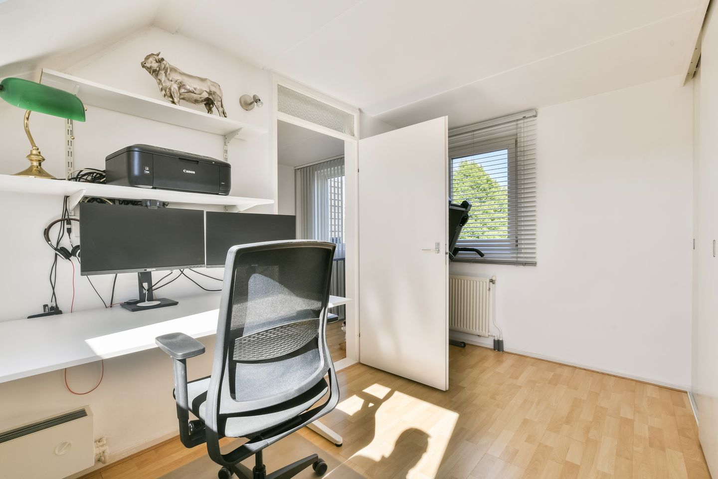 Photo 29 of Waardijnstraat 47