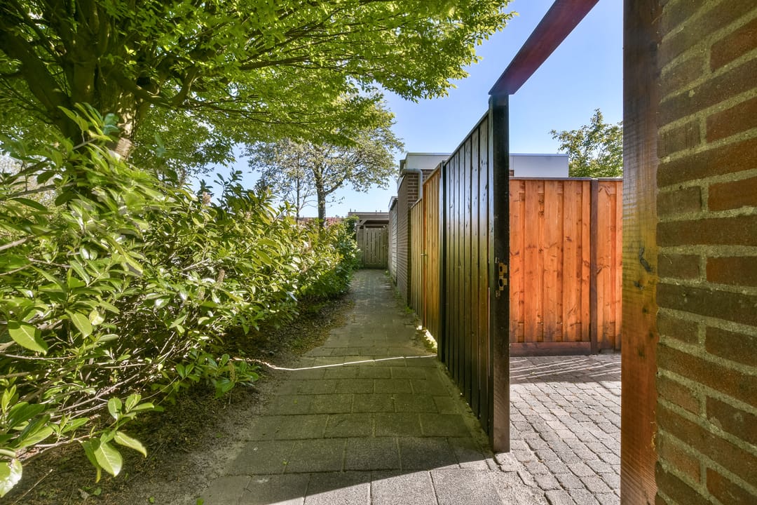 Photo 17 of Waardijnstraat 47