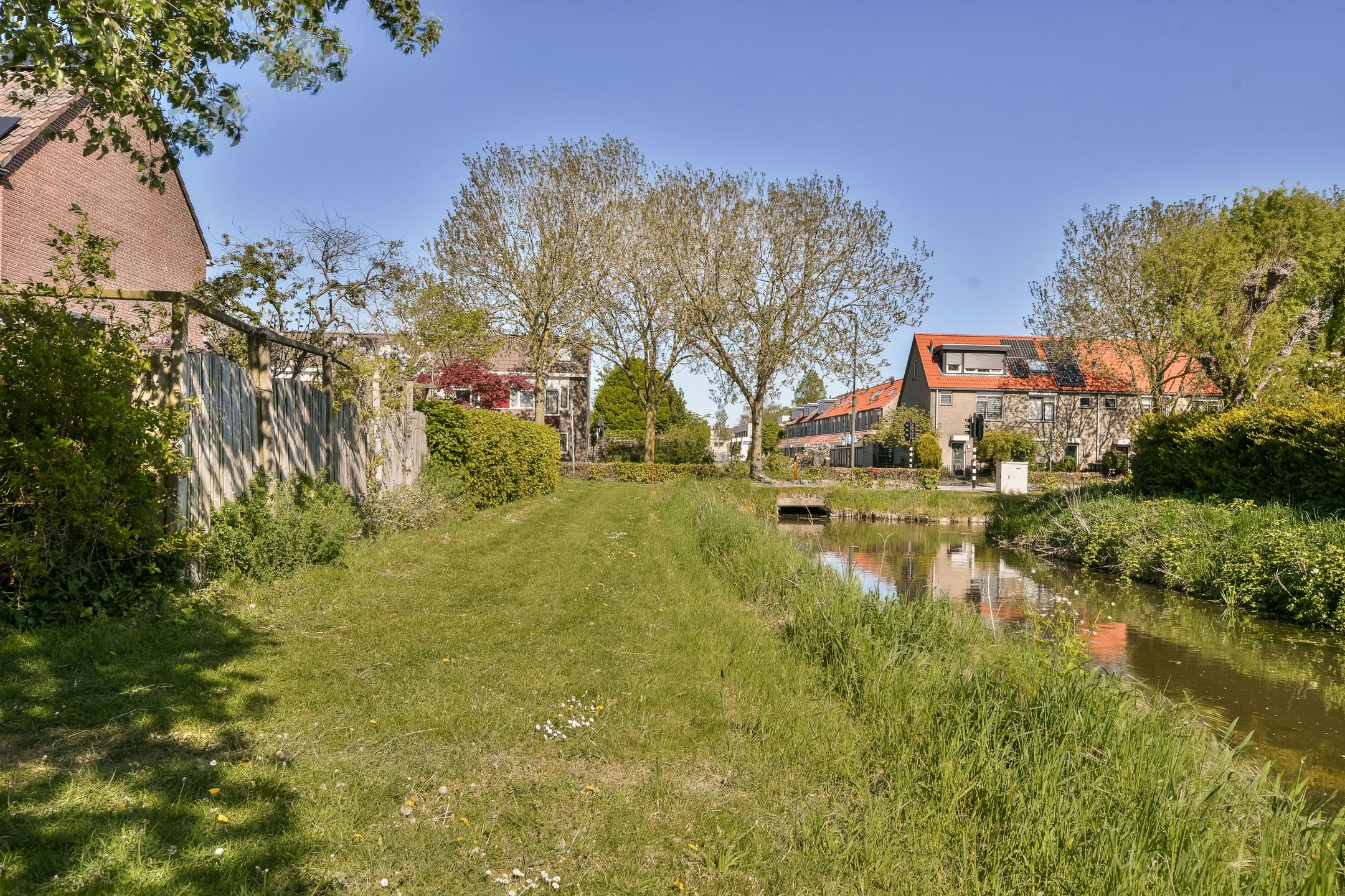 Photo 36 of Waardijnstraat 47