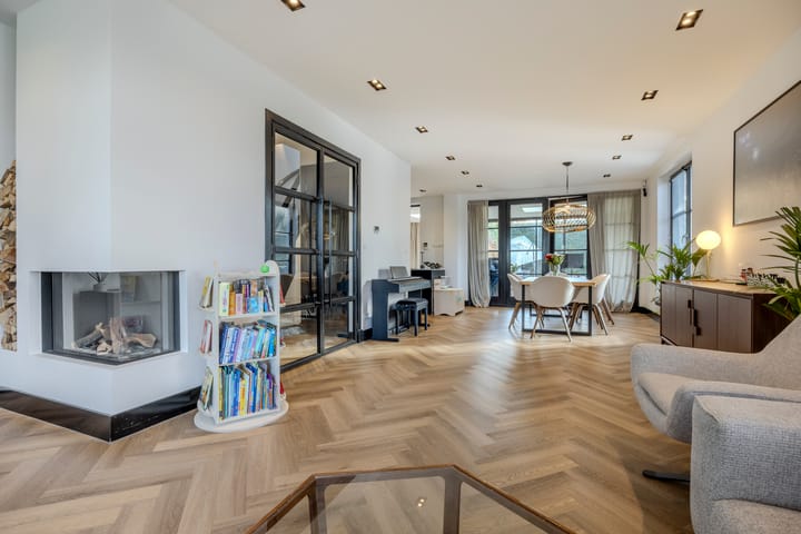 Hoekwoning te koop: Veurseweg 169, Voorschoten