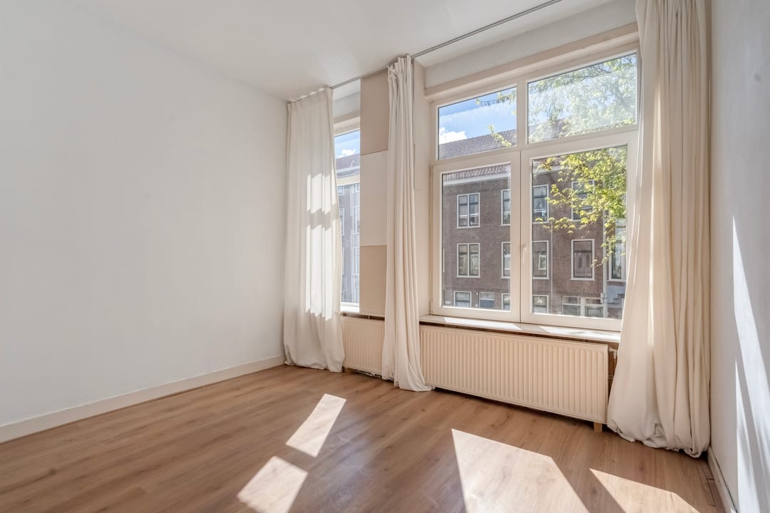 Photo 8 of Goudenregenstraat 33