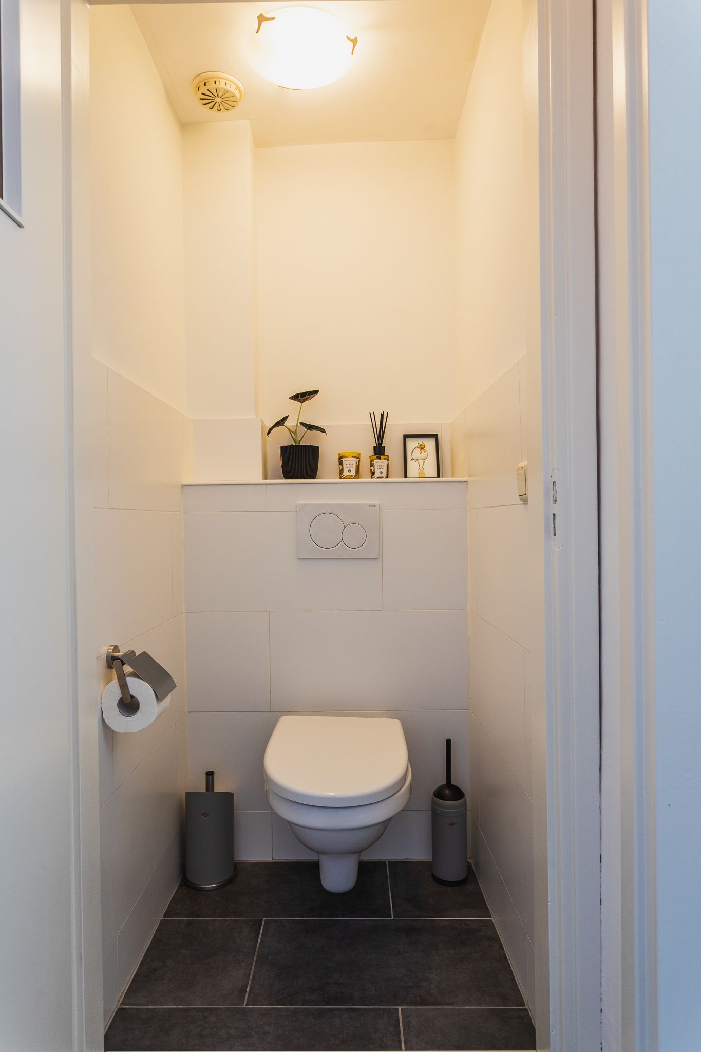 Photo 29 of Borneostraat 207